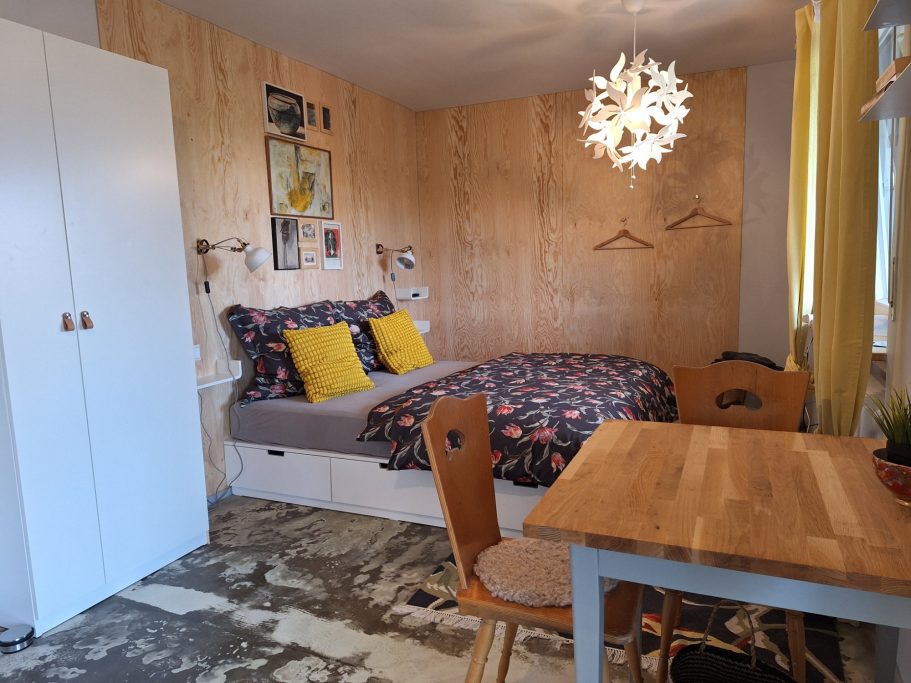 Mitteilsam ganzes Zimmer